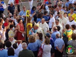 “Il seme della Parola di Dio seminato nei solchi del tempo possa produrre frutti abbondanti di vita evangelica e di santità”